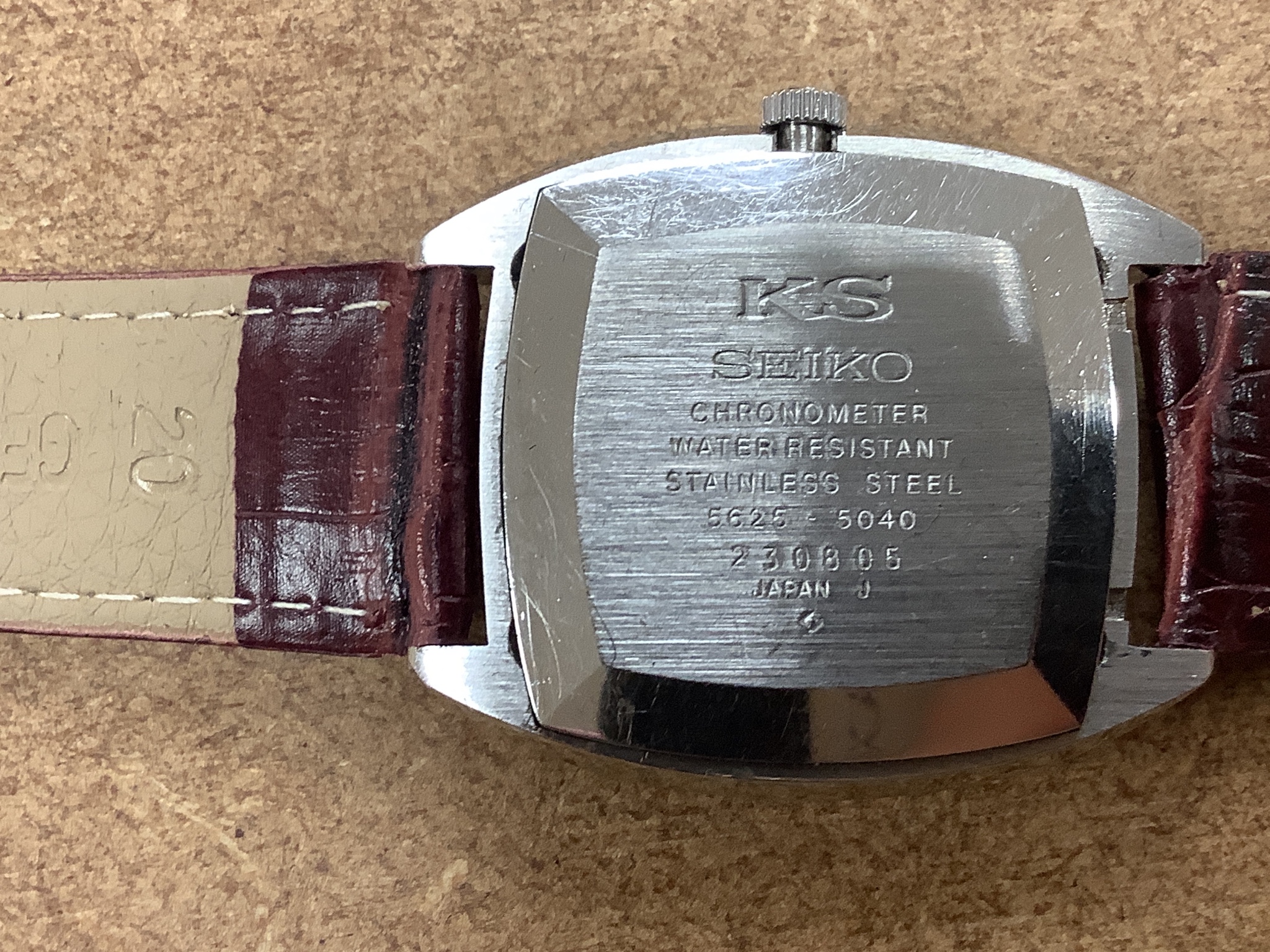 A gentleman's 1970's stainless steel King Seiko Hi-Beat chronometer automatic wrist watch, with date aperture, model 5625 5040, on associated leather strap, case diameter 35mm